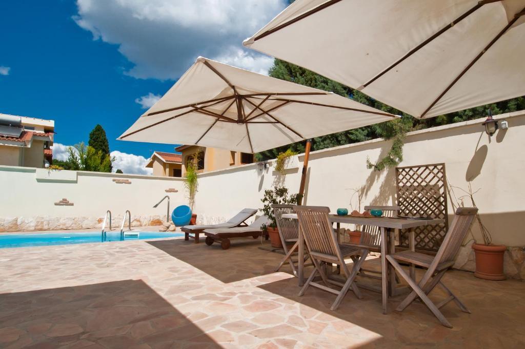 Gentarrubia Bed and Breakfast Capoterra Buitenkant foto